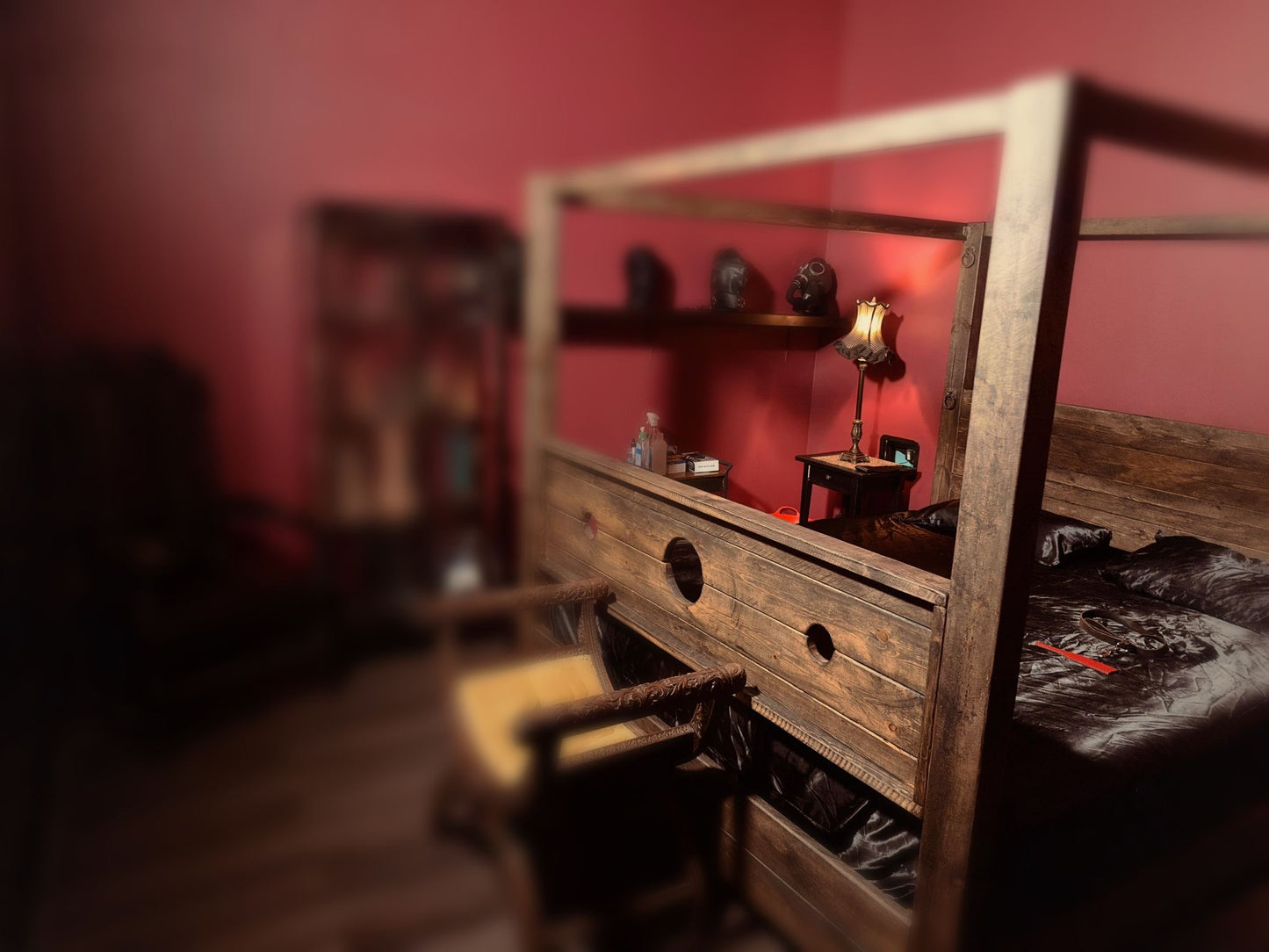 The TUDOR Bed
