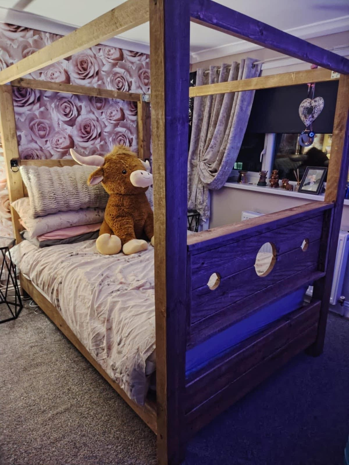 The TUDOR Bed