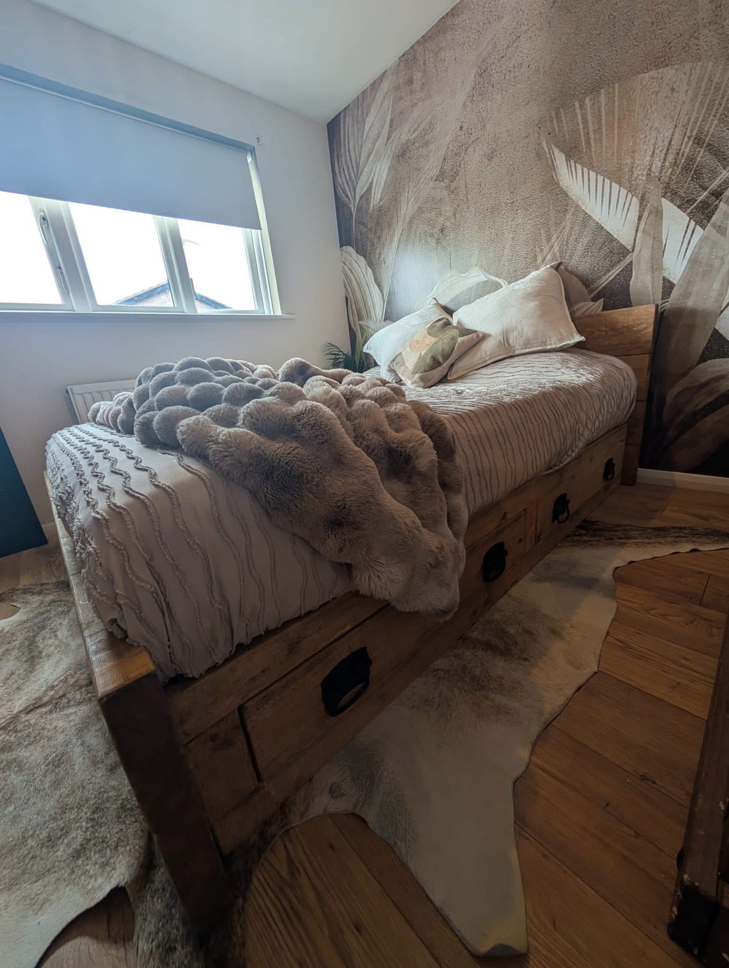 25% OFF at Checkout - The Earl Bed