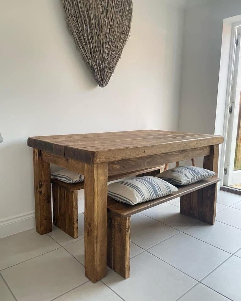 The Sleek Table Set
