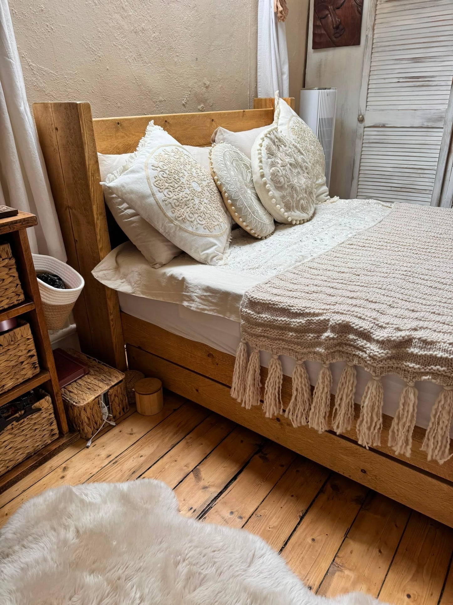 The Duke Bed chunky wooden headboard and side detail